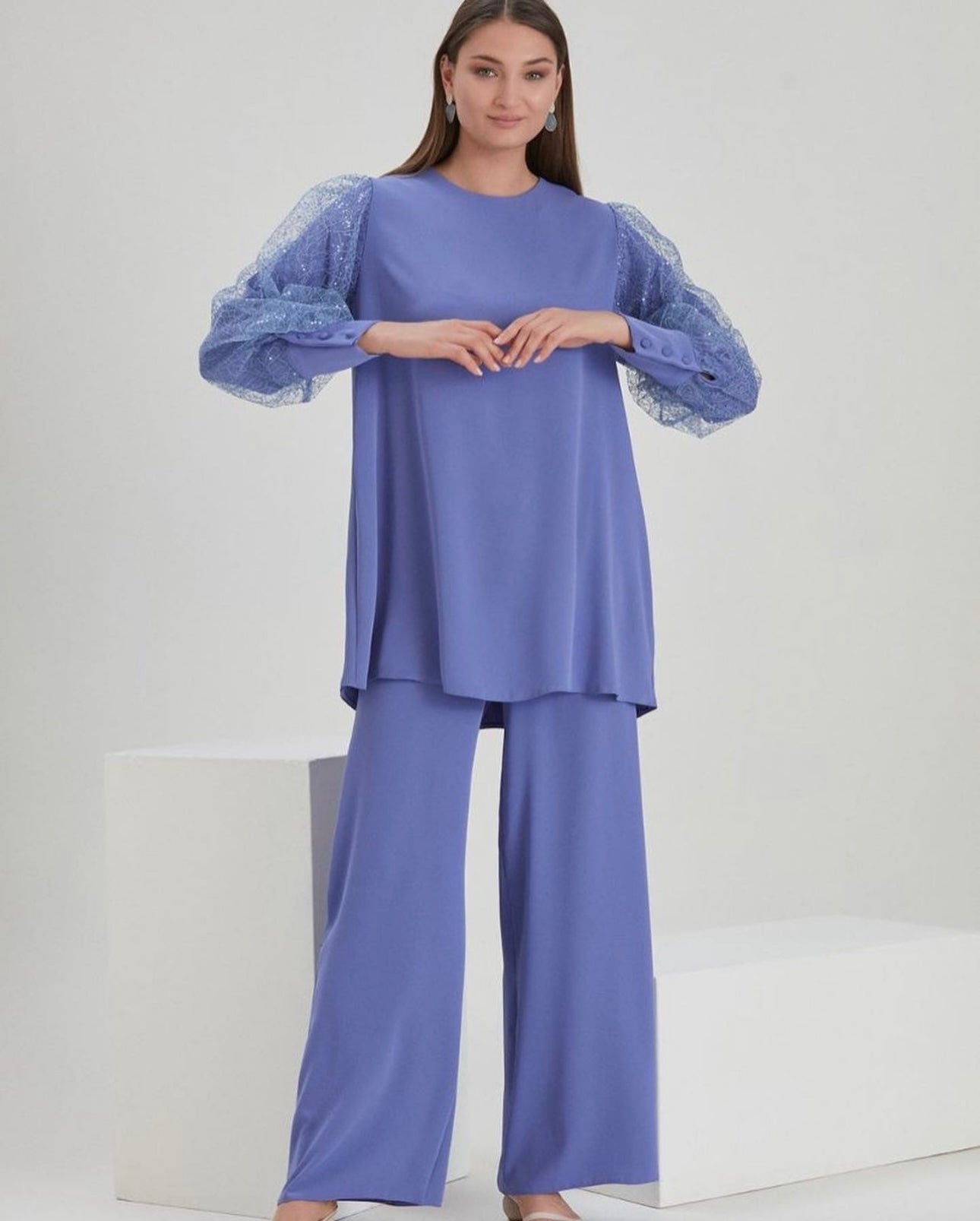 Set Of Shirt With Puff Chiffon Sleeves & Sequins + Wide Pants + Belt